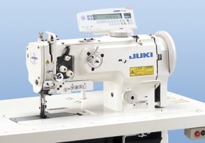 Juki LU-1510NA-7, 1 aiguille , Point noué, Triple entraînement, Machine avec un axe vertical Grand crochet, Coupe fil auto.