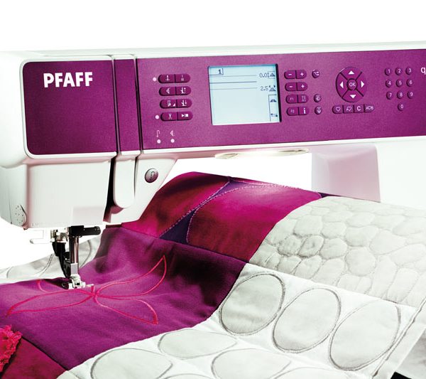 PFAFF quilt expression™ 4.2 Dynamtech Machines